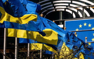 Єврокомісія розглядає прискорене «зворотне членство» України в ЄС – ЗМІ