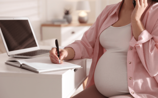 Які строки розгляду листків непрацездатності для виплат у зв’язку з вагітністю та пологами – пояснення