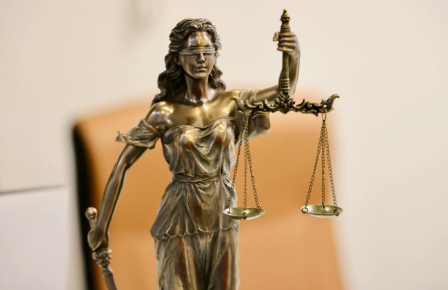 Верховный Суд объяснил обязанность государственного исполнителя по изъятию и передаче имущества