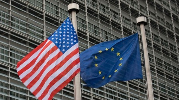 ЕС может приостановить торговое соглашение с США на фоне новых тарифов Трампа