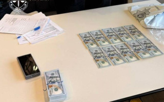 В Киеве адвоката обвиняют во взятке в $25 тысяч за «решение вопроса» с ВВК