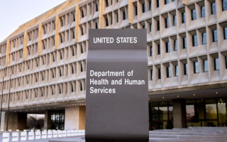 США досліджують випромінювання мобільних телефонів на здоров’я людини після заяв Кеннеді-молодшого