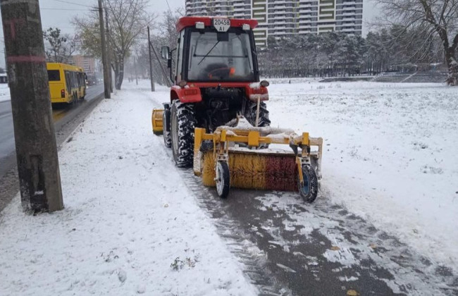 Кличко доручив усунути недоліки з прибиранням снігу в Києві до кінця дня