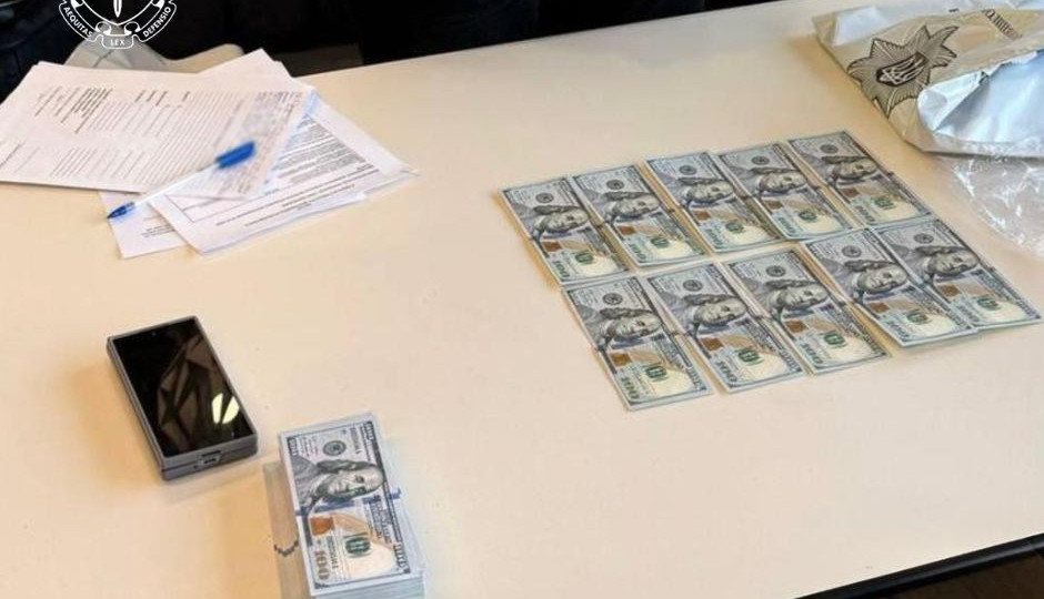 У Києві адвоката обвинувачують у хабарі у $25 тисяч за «вирішення питання» з ВЛК