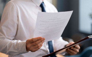 Является ли смена владельца основанием для прекращения трудовых отношений - разъяснение Гоструда