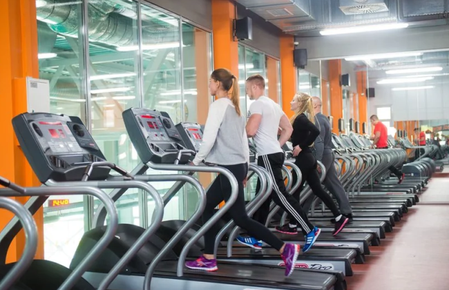 Спортивні обʼєкти тепер будуть здавати у погодинну оренду: що змінює новий закон