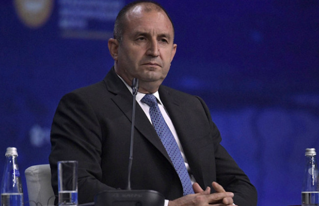 Президент Болгарії Румен Радєв оголосив про відставку