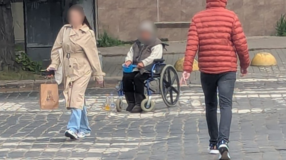 На Буковине мужчина принуждал 76-летнюю женщину к попрошайничеству и воровал ее пенсию