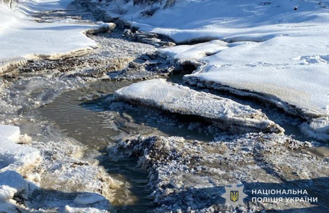 На Тернопільщині трасу міжнародного значення М-19 залило водою з відстійника