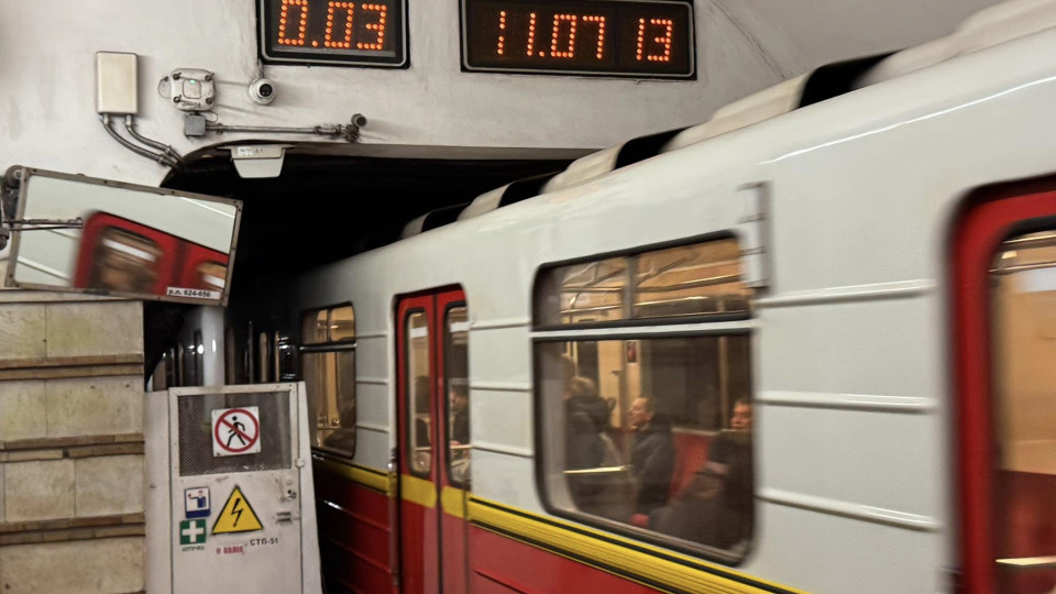 В Киеве изменили работу метро после обстрела: что известно о движении поездов