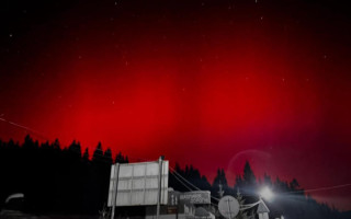 Полярное сияние над Карпатами — пограничники показали зимнюю сказку, фото