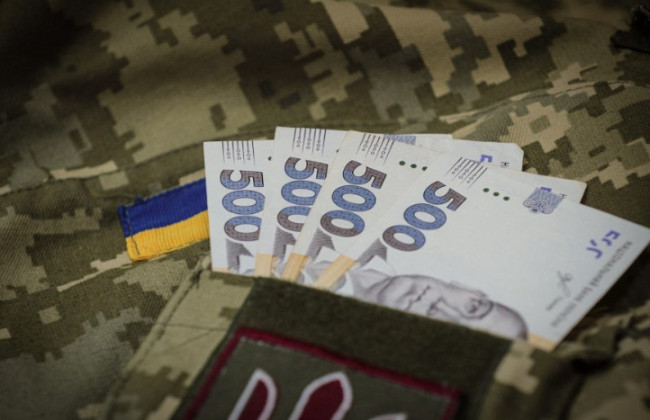 Как получить единовременную помощь 100 тысяч грн после освобождения из плена — разъяснение ТЦК