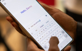 Apple перетворить Siri на повноцінний ШІ-чатбот і вступить у гонку з ChatGPT та Gemini