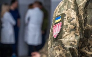 Апеляція підтвердила: пораненому військовому не потрібно подавати рапорт, щоб отримати 100 тисяч за час лікування