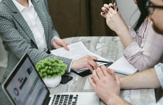 Жінка прожила з чоловіком майже 30 років без шлюбу, але не змогла успадкувати майно: справу вирішив суд