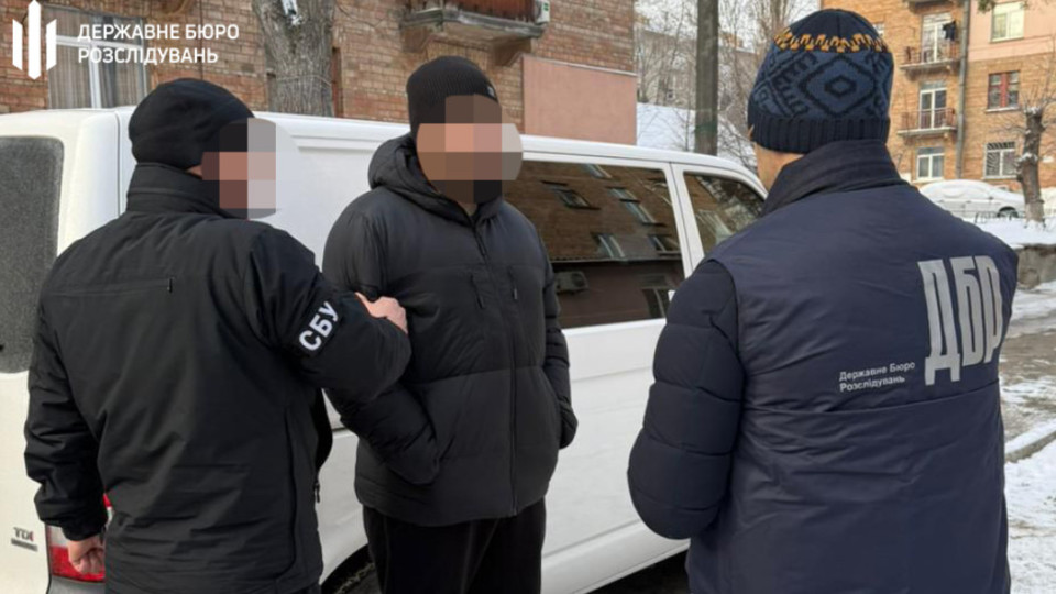На Волыни разоблачили правоохранителя, который требовал 200 тысяч грн за перевод в тыл
