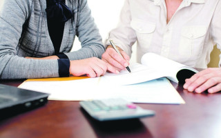 Не платят зарплату, больничные или отпускные во время войны: что делать работнику