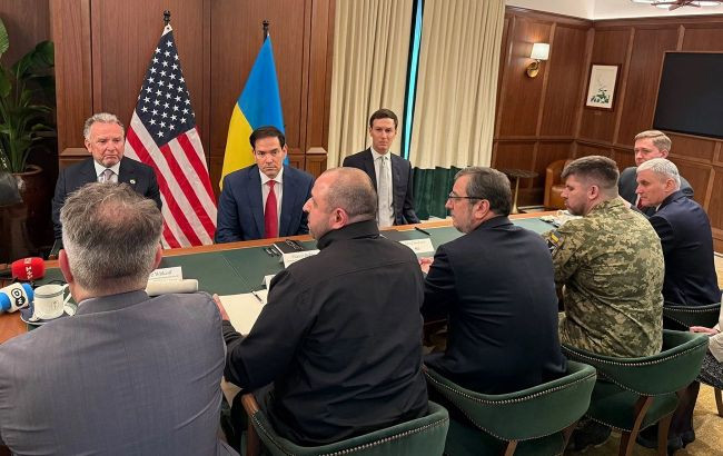В Абу-Даби Украина и США вели переговоры о миротворческой миссии в Донецкой области, — NYT