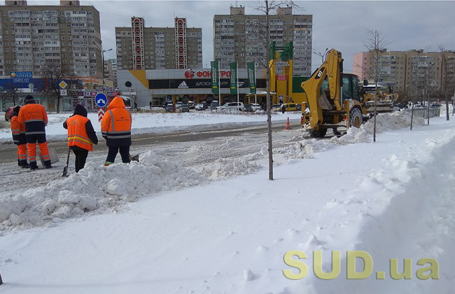 В МВД отметили необходимость расчистки снега во дворах между домами