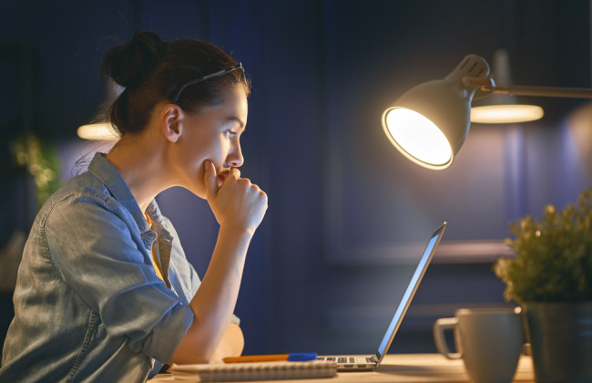 В Гоструда объяснили, сколько длится ночная смена и в каких случаях ее не сокращают