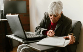 Деяким пенсіонерам доведеться підтвердити доходи — у кого вимагають довідку