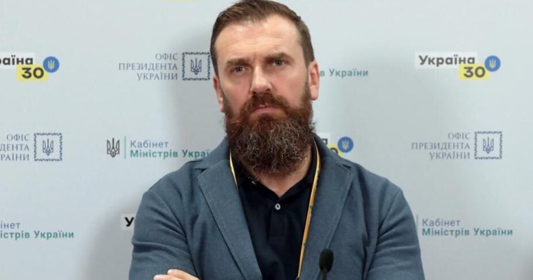 Оксен Лисовой сообщил, когда учителя начнут получать повышенную зарплату