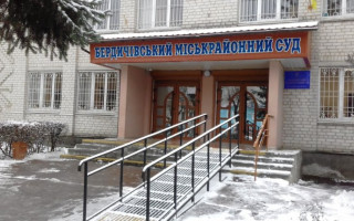 Порушила домашній арешт: на Житомирщині 16-річну підозрювану у наркозлочині взяли під варту