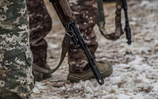 На Львівщині суд виніс вирок військовому у СЗЧ, який вдарив поліцейського під час перевірки документів