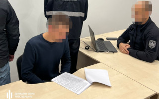 Незаконні виплати звільненим військовим: на Київщині офіцера судитимуть за розтрату 500 тисяч гривень