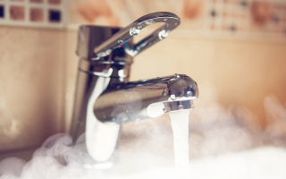 У КМДА пояснили, чому в частині Києва тимчасово немає гарячої води