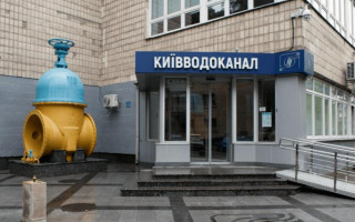 Дом в Киеве остался без воды из-за аварии на «ничейной» трубе — Киевводоканал отказывается ремонтировать