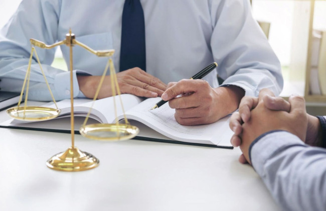 Розмова адвоката з клієнтом більше не буде предметом дисциплінарних проваджень: рішення РАУ