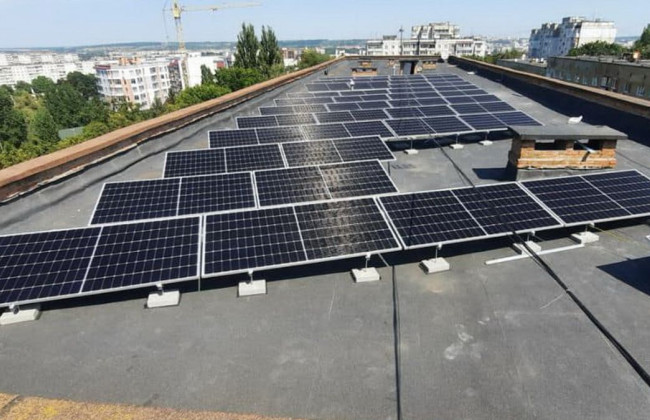 В Украине упростили требования к установке солнечных электростанций на зданиях