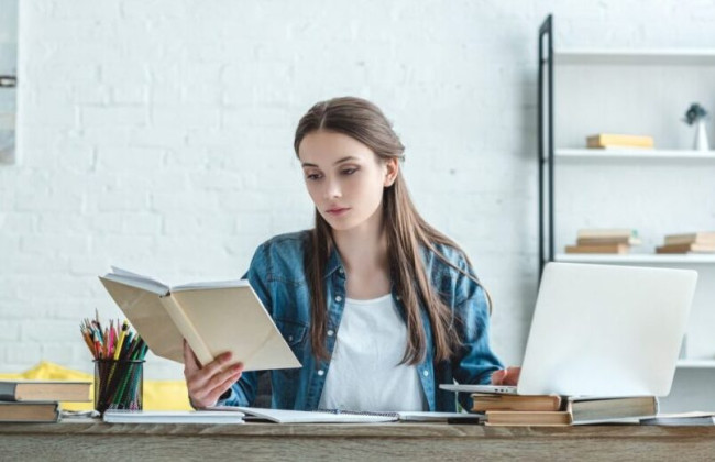 Владимир Зеленский подписал закон об академической добросовестности – что изменится в образовании