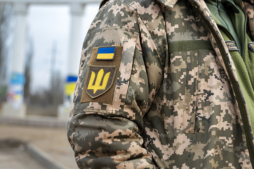 В Черкасской области мужчина с ножом напал на военнослужащего ТЦК