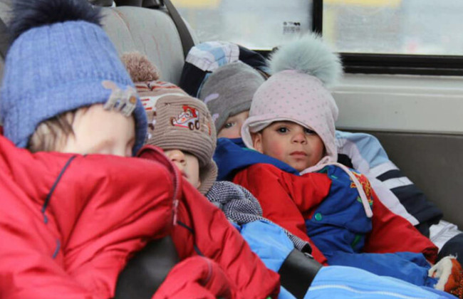 Обов’язкова евакуація дітей із зон бойових дій – комітет підтримав законопроєкт