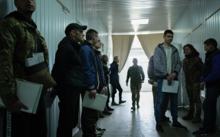 Військовозобов’язаних із чинною відстрочкою або в процесі бронювання не можна направляти на ВЛК — апеляційний суд