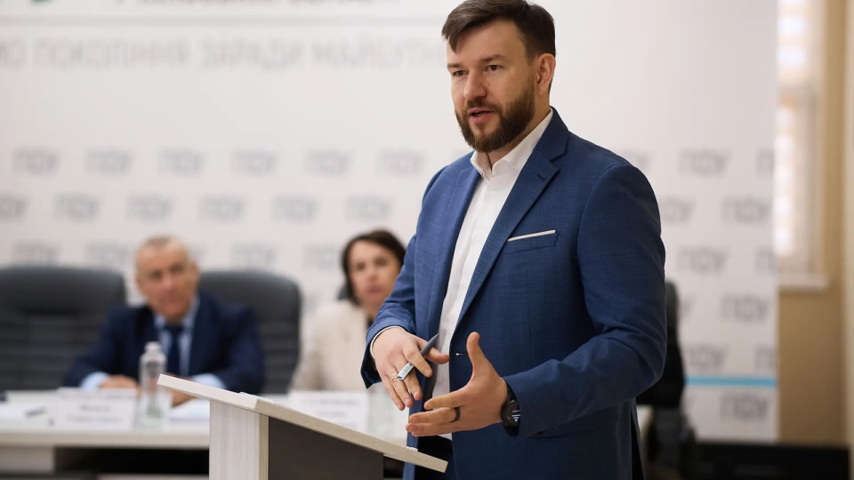 Администрирование соцвыплат в ПФУ должно стать плановым и прозрачным, – Денис Улютин