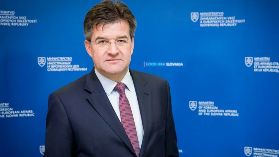 Советник премьер-министра Словакии Лайчак подал в отставку после обнародования переписки с Эпштейном