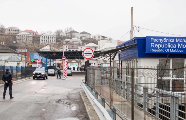 На границе Украины и Молдовы полностью восстановили пропуск транспорта и товаров