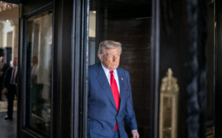 Трамп поручил подготовить планы быстрого удара по Ирану без риска затяжной войны — WSJ