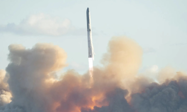 SpaceX хочет запустить до 1 млн спутников для создания орбитальных дата-центров для ИИ
