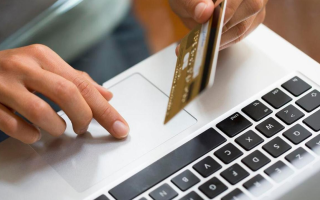 Обещала оформить соцпомощь: на Закарпатье дочь тайно набрала на мать почти 20 кредитов