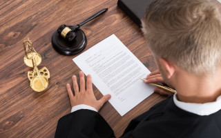 Реквизиты счетов в судебных приказах станут обязательными — законопроект