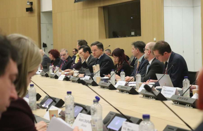 НАТО может стать «тылом» для миротворцев в Украине: итоги встречи в Брюсселе