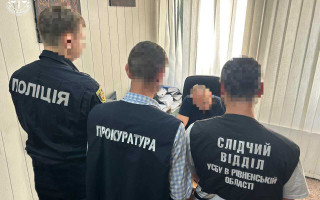 Фіктивні студенти і викладачі: на Рівненщині викрили схему заробітку на відстрочках від мобілізації — причетні батько з донькою