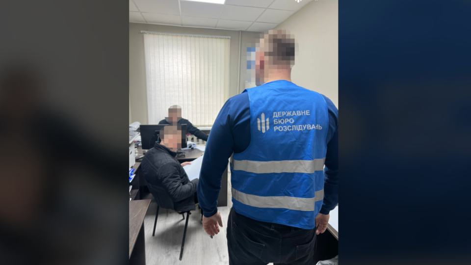 На Миколаївщині командир частини оформлював військовим фіктивні бойові доплати і забирав половину грошей — ДБР
