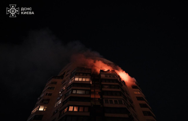 Массированная атака на Киев: повреждены дома и линии электропередач, есть пострадавшие