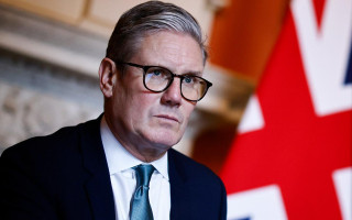 Стармер инициирует закон для исключения из Палаты лордов