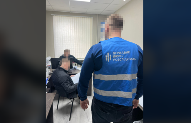 На Миколаївщині командир частини оформлював військовим фіктивні бойові доплати і забирав половину грошей — ДБР